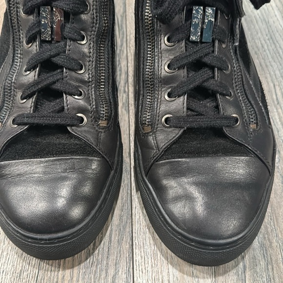 Versace shoes size 10 - Picture 4 of 11